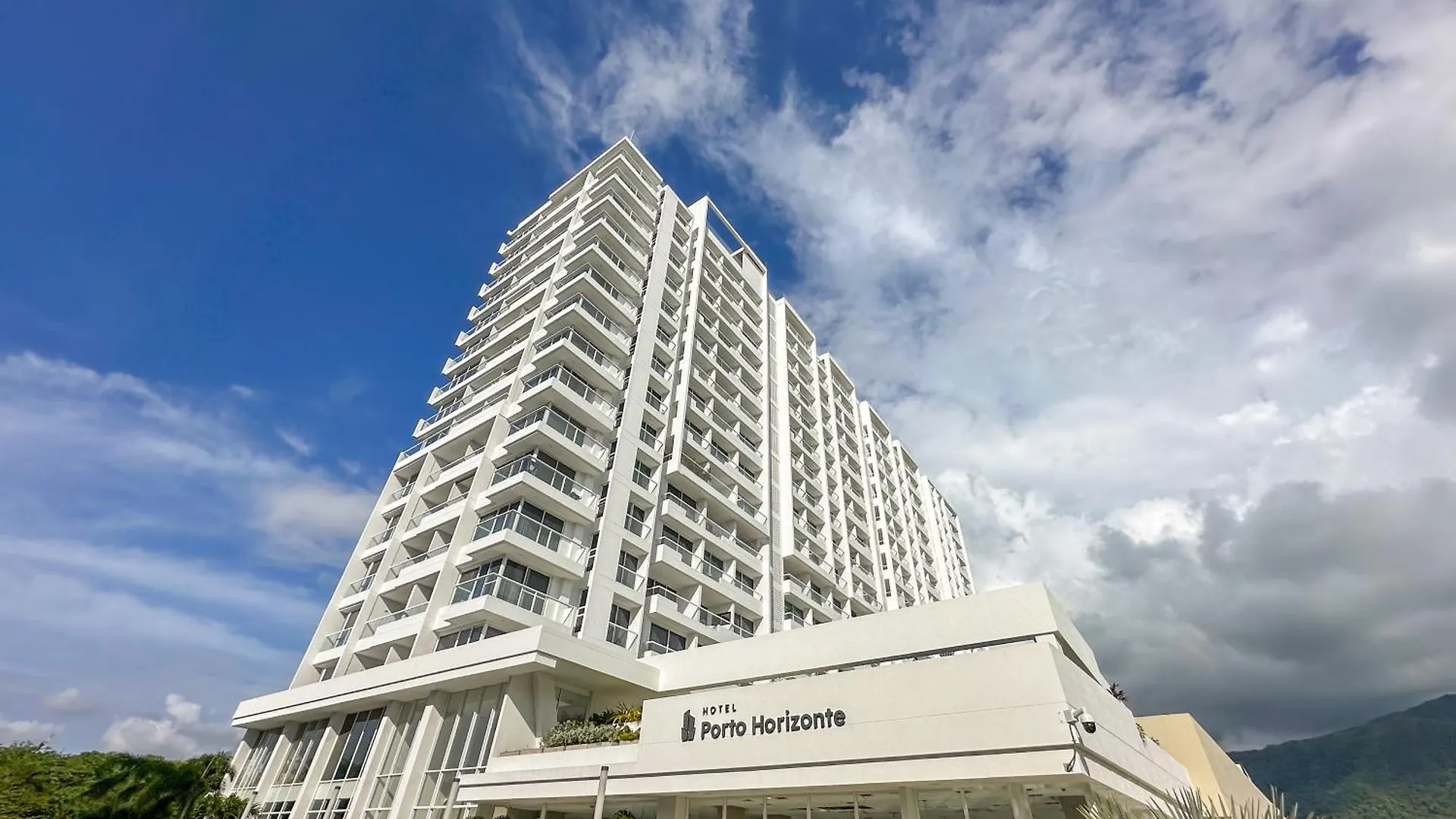 Apartamentos Luxury Hotel Porto Horizonte - Ar Rentals Gaira Apartment